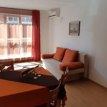 Сирена Apartment Pomorie